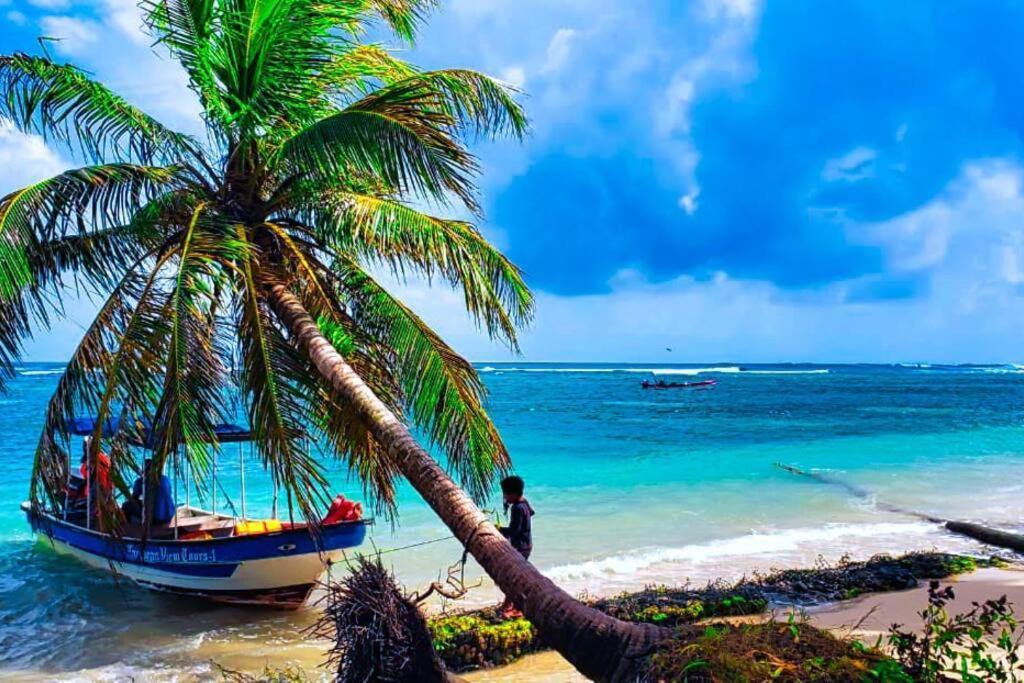 Poetry Garden Bocas Town Colon Island Villa Exterior photo